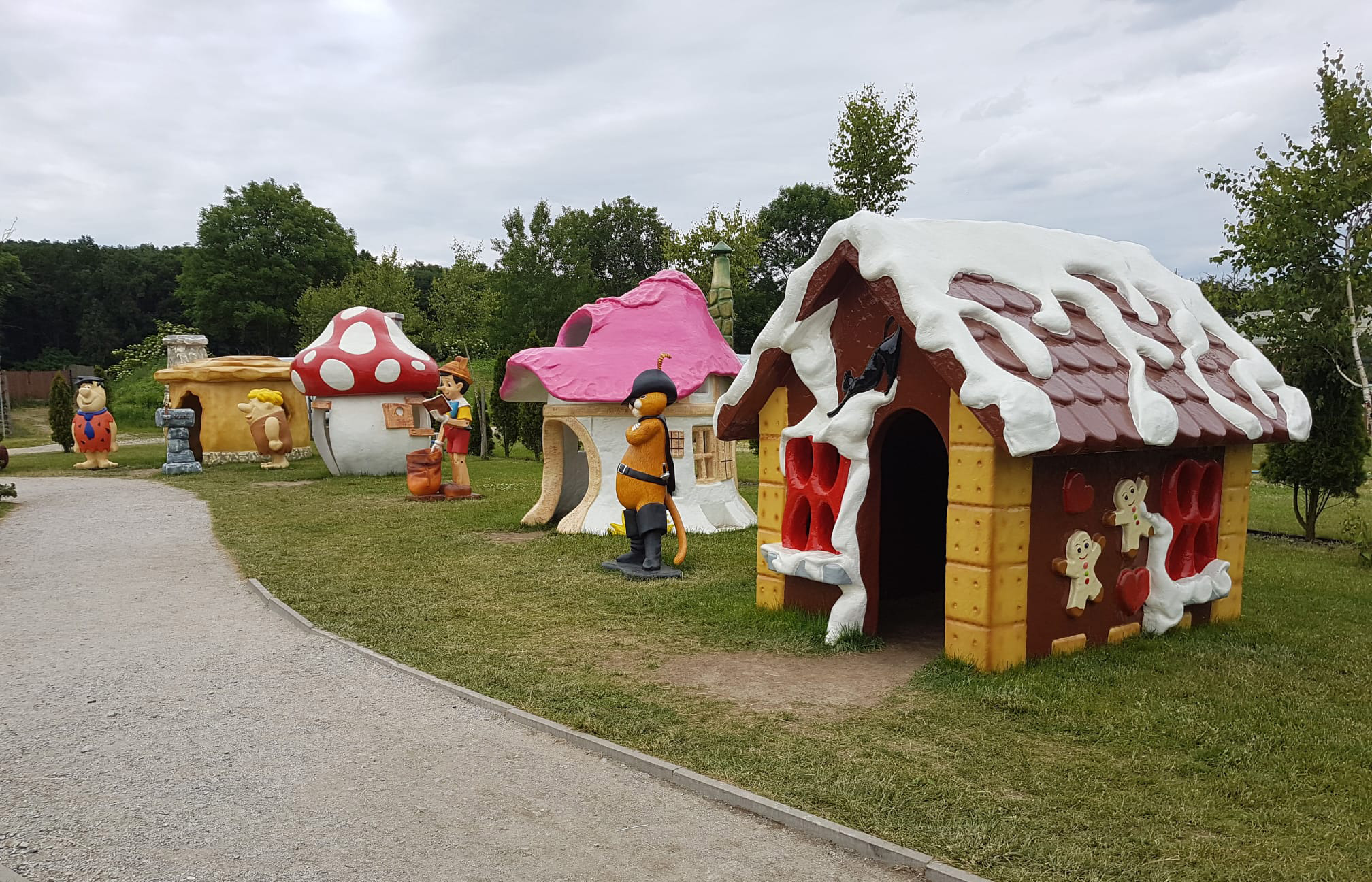 Domek lukrowy - ekspozycja, plac zabaw 3D, fiberglass, domek cukierkow, domek z piernika