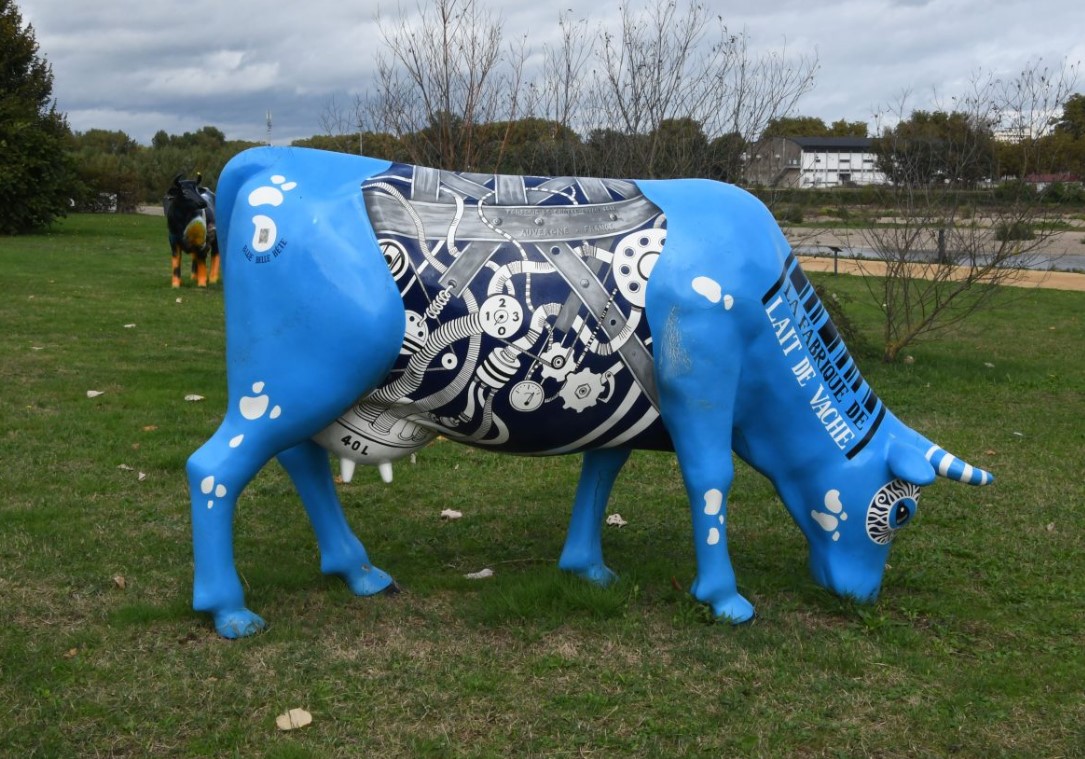 Figura krowy, korwa 3d, fiberglass, life size cow